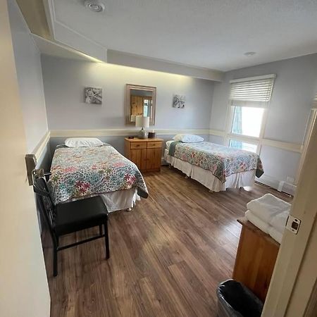 Laura'S Lodge Саскатун Экстерьер фото